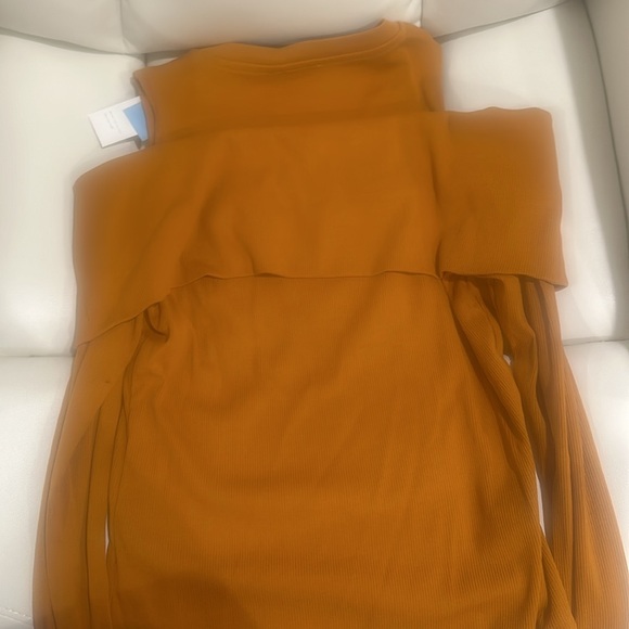 Tanya Taylor off the shoulder sweater - Picture 3 of 3